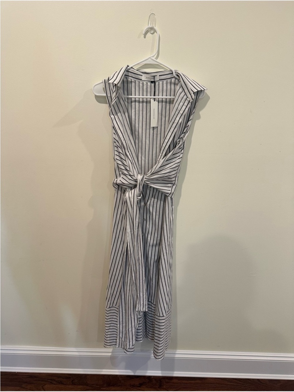 NWT Commense Sleeveless Striped Midi Dress in White and Black - Picture 4 of 6